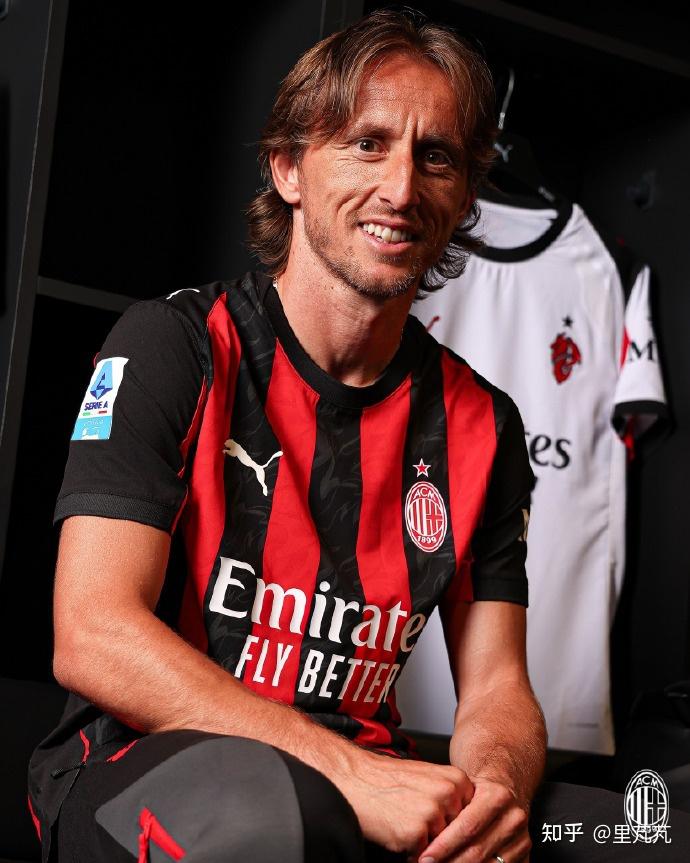 宫鲁鸣：对标一流强队 坚持“三全”方针