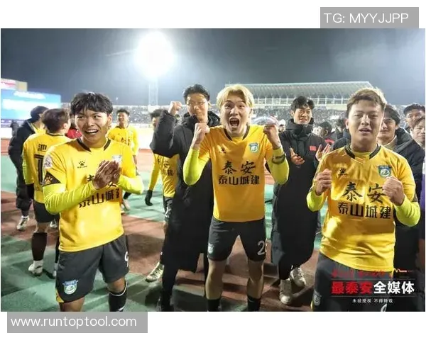 欧冠官推怒赞：当年里贝里这脚风骚转移惊呆蓝军众将